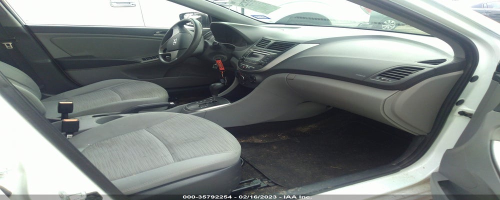 KMHCT4AE5FU883810 2015 HYUNDAI ACCENT photo no. 5