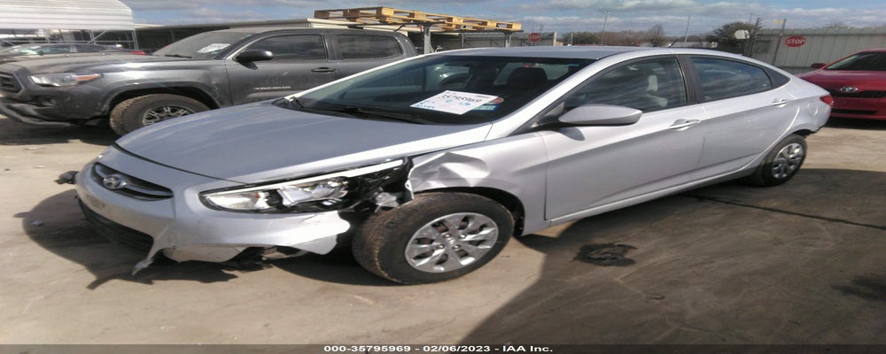 KMHCT4AE2HU315887 2017 HYUNDAI ACCENT photo no. 2