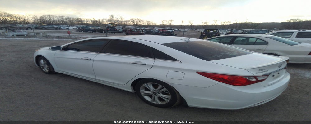 5NPEC4AC1BH111594 2011 HYUNDAI SONATA photo no. 3