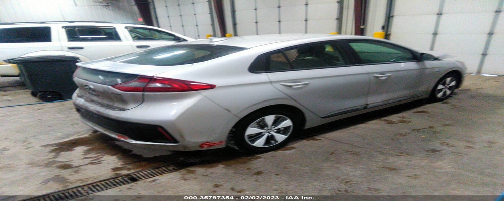 KMHC65LD0KU105829 2019 HYUNDAI IONIQ PLUG-IN HYBRID photo no. 4