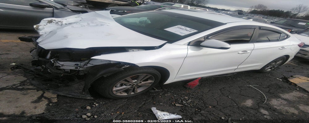 5NPD84LF1JH323558 2018 HYUNDAI ELANTRA photo no. 2