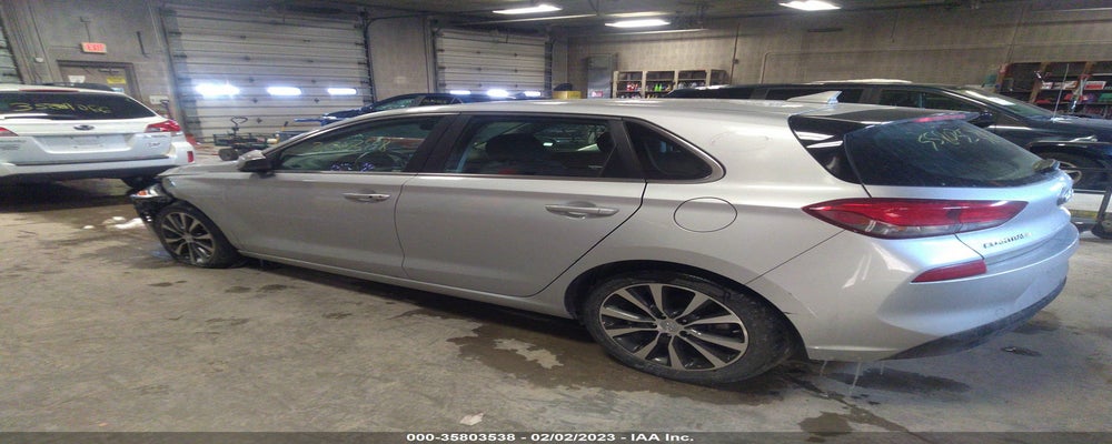 KMHH35LE2JU075500 2018 HYUNDAI ELANTRA GT photo no. 3