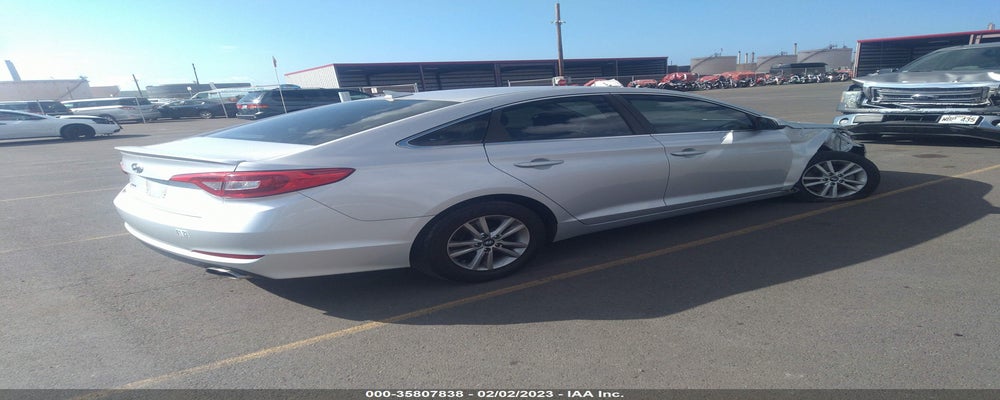 5NPE24AF5HH574957 2017 HYUNDAI SONATA photo no. 4