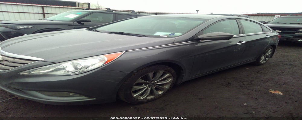5NPEC4AC4BH164581 2011 HYUNDAI SONATA photo no. 2