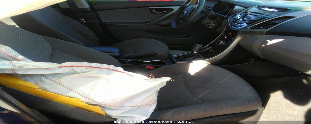 5NPDH4AE4FH564922 2015 HYUNDAI ELANTRA photo no. 5