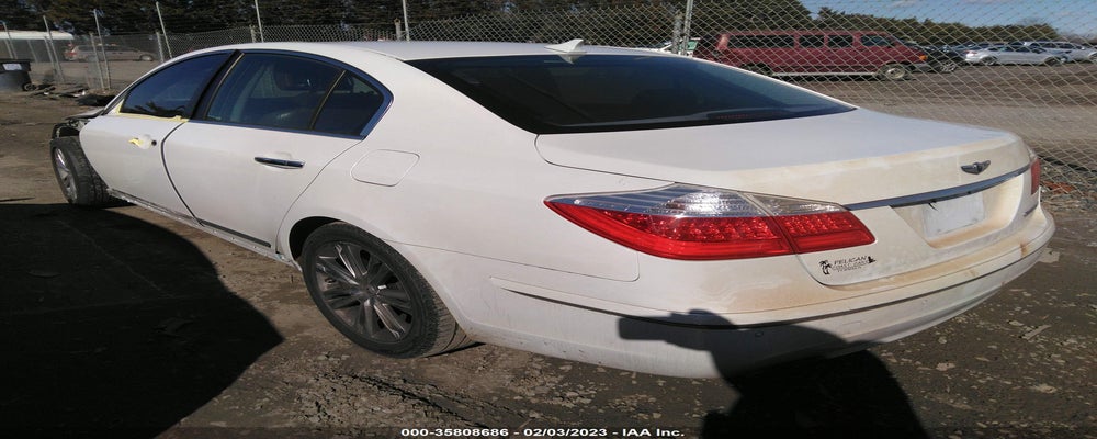 KMHGC4DF5BU127796 2011 HYUNDAI GENESIS photo no. 3