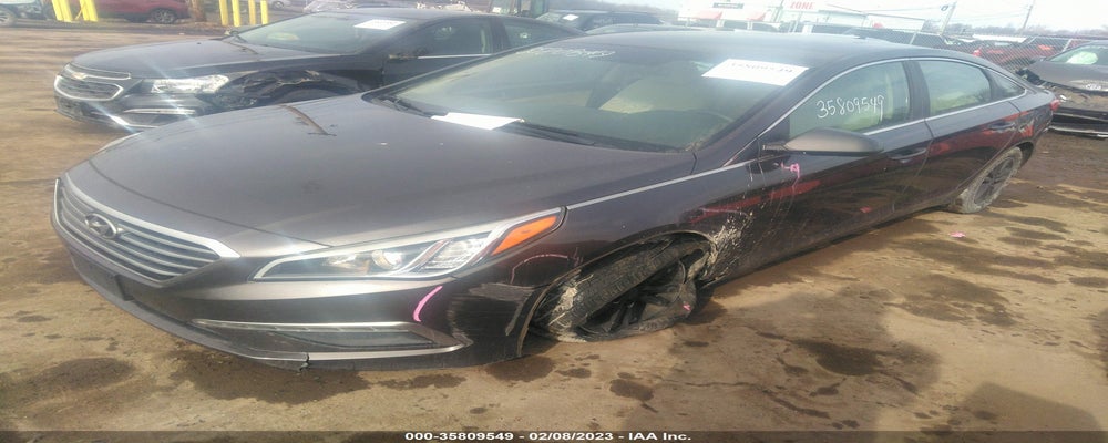 5NPE24AF2FH226188 2015 HYUNDAI SONATA photo no. 2