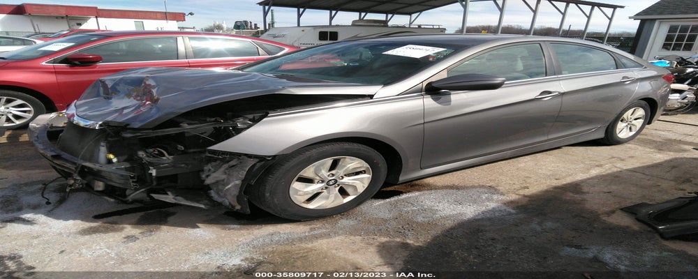 5NPEB4AC4EH817255 2014 HYUNDAI SONATA photo no. 2