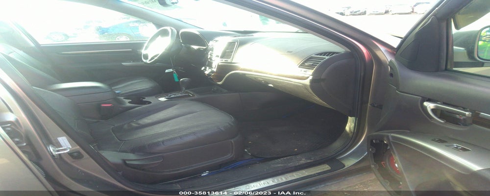 5XYZK3AB2BG047739 2011 HYUNDAI SANTA FE photo no. 5