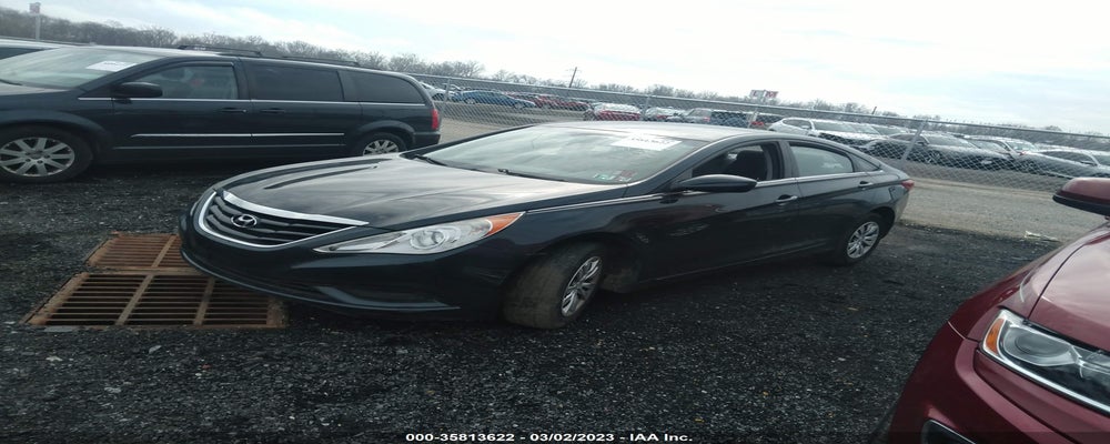 5NPEB4AC6BH193552 2011 HYUNDAI SONATA photo no. 2