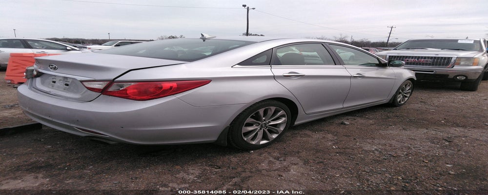 5NPEC4AC6BH257196 2011 HYUNDAI SONATA photo no. 4