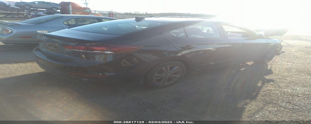 KMHD84LFXJU504272 2018 HYUNDAI ELANTRA photo no. 4