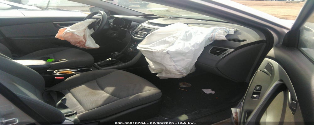 KMHDH4AE2GU581687 2016 HYUNDAI ELANTRA photo no. 5