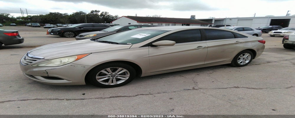 5NPEB4AC6BH220748 2011 HYUNDAI SONATA photo no. 2