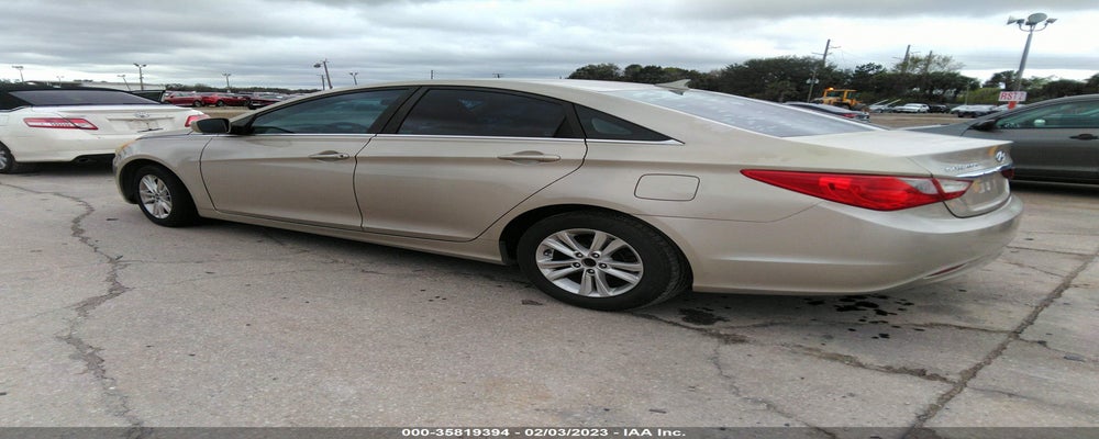 5NPEB4AC6BH220748 2011 HYUNDAI SONATA photo no. 3