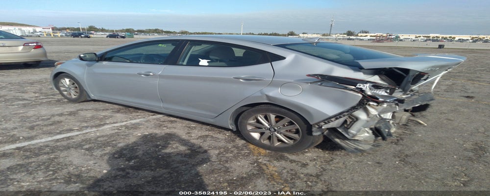 KMHDH4AE8FU225162 2015 HYUNDAI ELANTRA photo no. 3