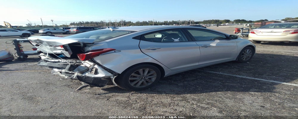 KMHDH4AE8FU225162 2015 HYUNDAI ELANTRA photo no. 4