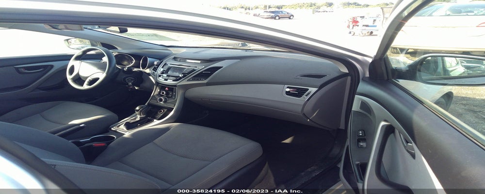 KMHDH4AE8FU225162 2015 HYUNDAI ELANTRA photo no. 5