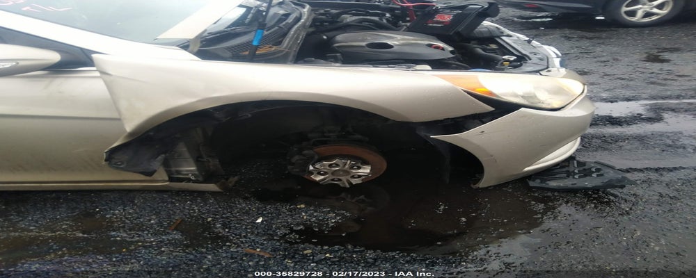 5NPEC4AB2BH217804 2011 HYUNDAI SONATA photo no. 6