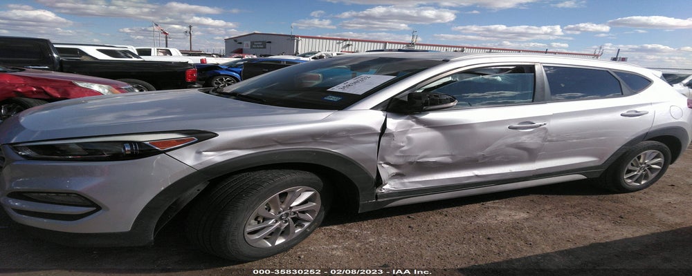 KM8J33A43HU480677 2017 HYUNDAI TUCSON photo no. 6