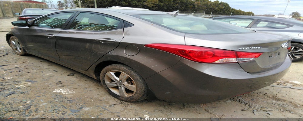 5NPDH4AE8DH233354 2013 HYUNDAI ELANTRA photo no. 3