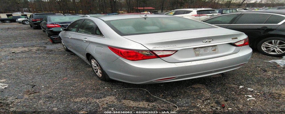 5NPEB4AC3BH240245 2011 HYUNDAI SONATA photo no. 3