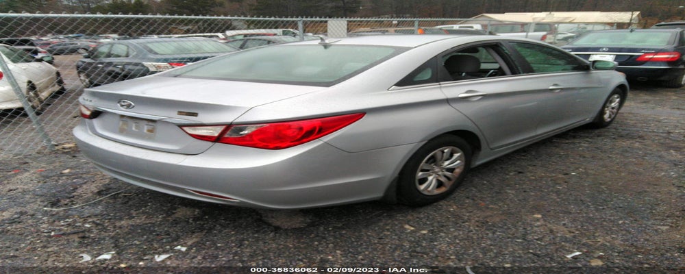 5NPEB4AC3BH240245 2011 HYUNDAI SONATA photo no. 4