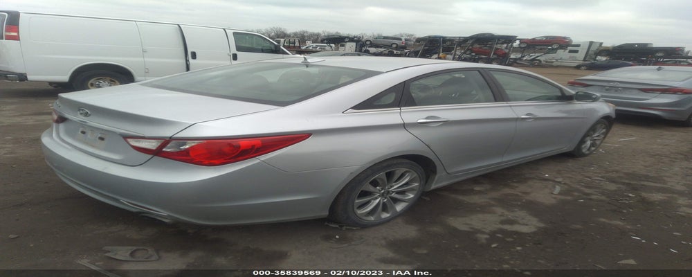 5NPEC4AC0DH633748 2013 HYUNDAI SONATA photo no. 4