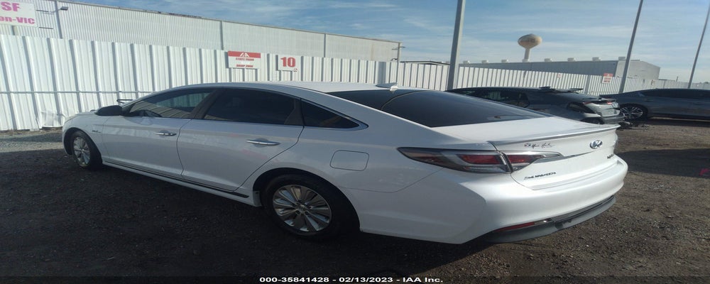 KMHE24L35HA075114 2017 HYUNDAI SONATA HYBRID photo no. 3