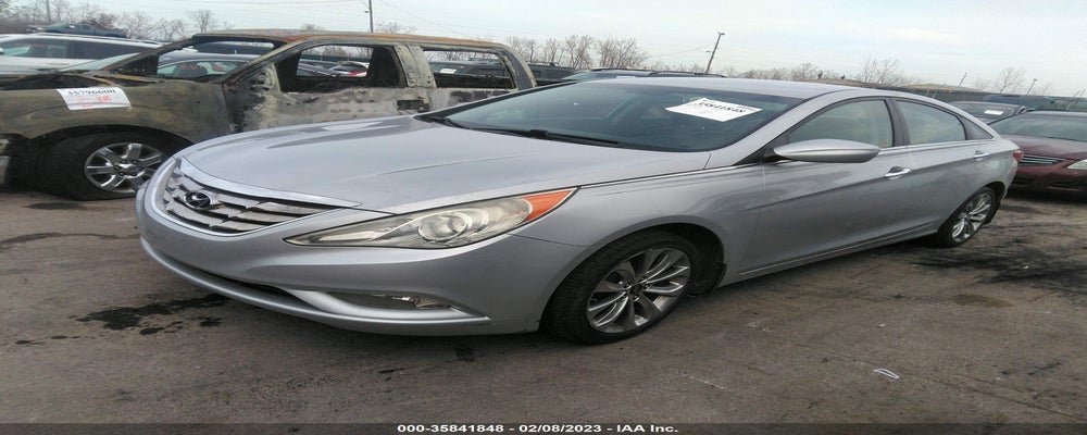 5NPEC4AC7BH187899 2011 HYUNDAI SONATA photo no. 2