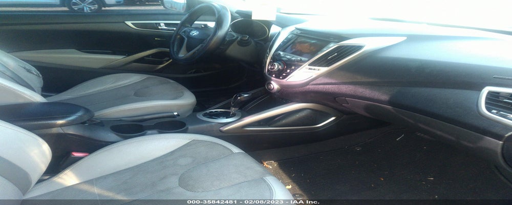 KMHTC6AD9CU054303 2012 HYUNDAI VELOSTER photo no. 5