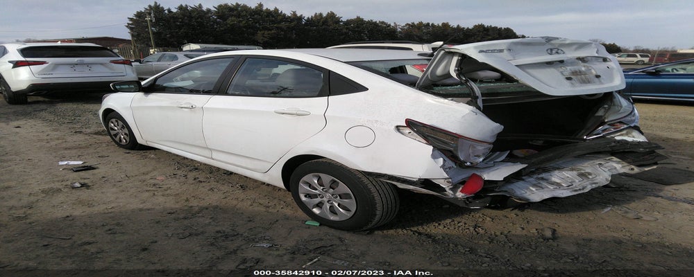 KMHCT4AE1GU015353 2016 HYUNDAI ACCENT photo no. 3
