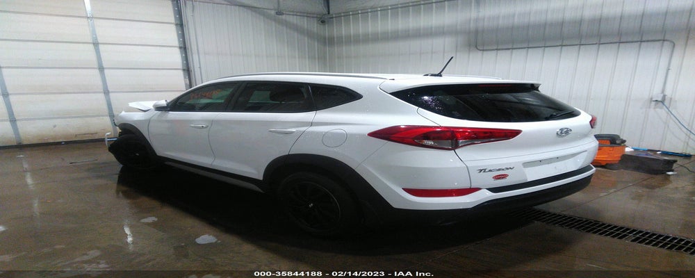 KM8J33A45HU508737 2017 HYUNDAI TUCSON photo no. 3