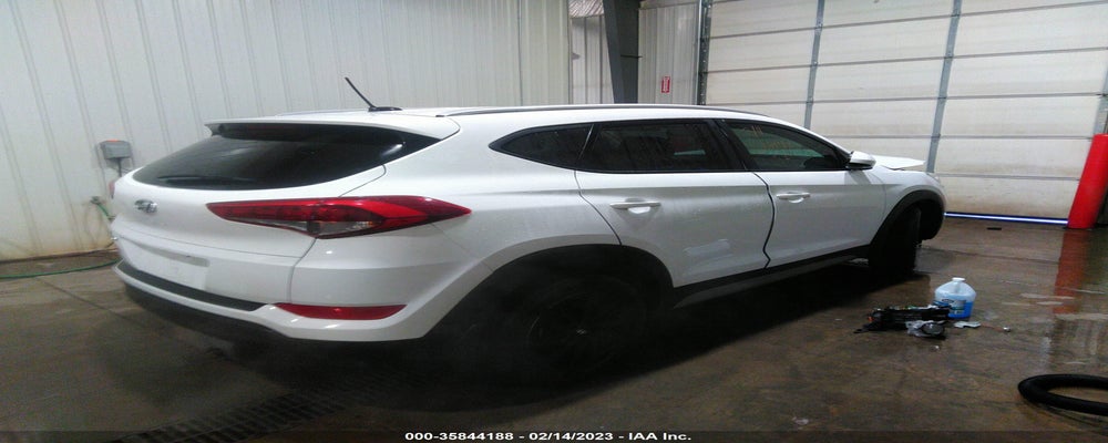 KM8J33A45HU508737 2017 HYUNDAI TUCSON photo no. 4
