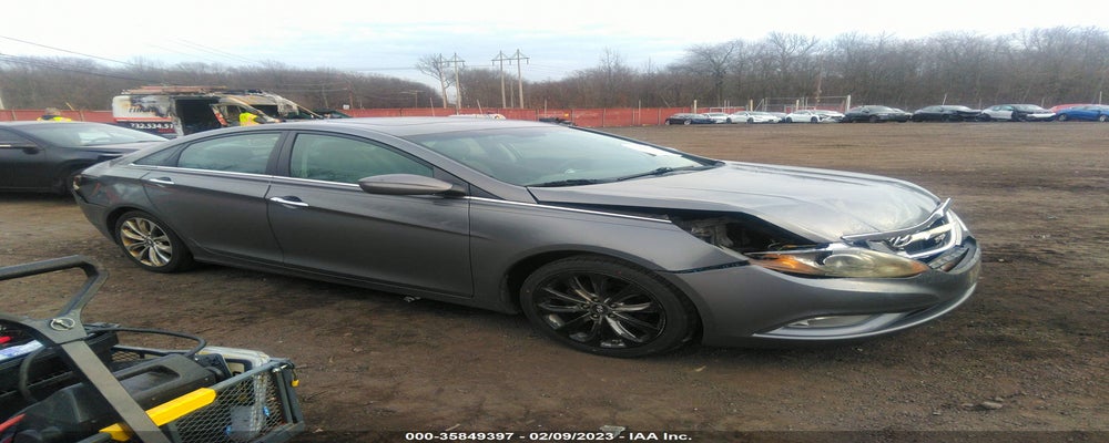 5NPEC4AC0BH151598 2011 HYUNDAI SONATA photo no. 1