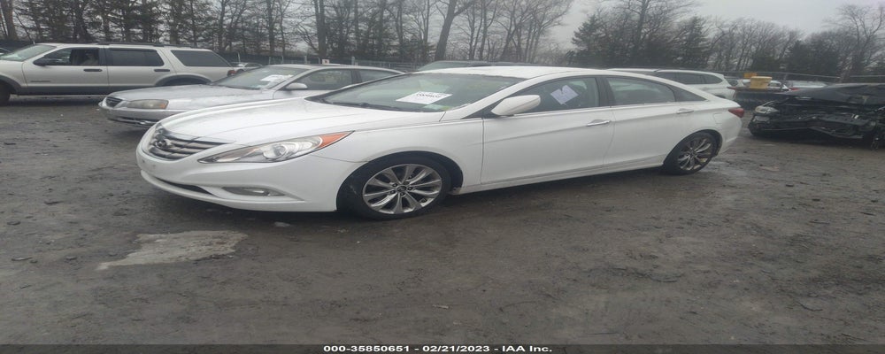 5NPEC4AC8BH299062 2011 HYUNDAI SONATA photo no. 2