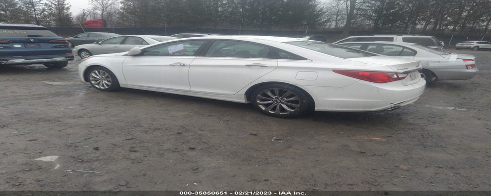 5NPEC4AC8BH299062 2011 HYUNDAI SONATA photo no. 3