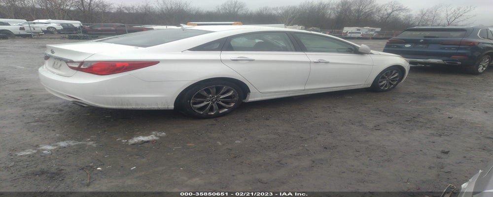 5NPEC4AC8BH299062 2011 HYUNDAI SONATA photo no. 4