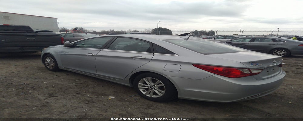 5NPEB4AC0BH014390 2011 HYUNDAI SONATA photo no. 3