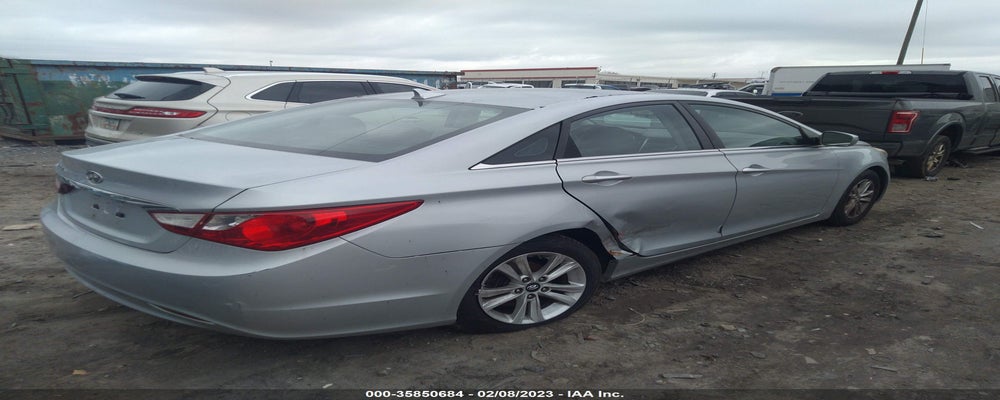 5NPEB4AC0BH014390 2011 HYUNDAI SONATA photo no. 4