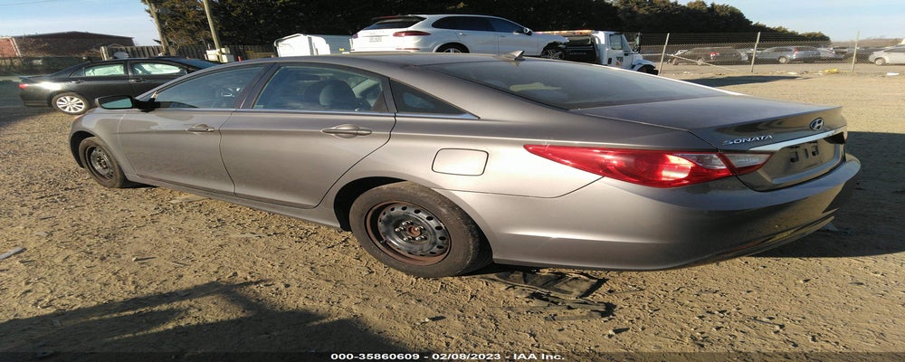 5NPEB4AC0BH039810 2011 HYUNDAI SONATA photo no. 3