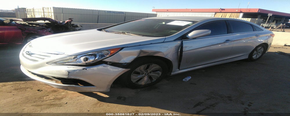 5NPEB4AC3EH828859 2014 HYUNDAI SONATA photo no. 2