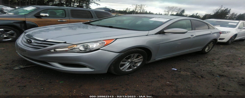 5NPEB4AC2BH008994 2011 HYUNDAI SONATA photo no. 2