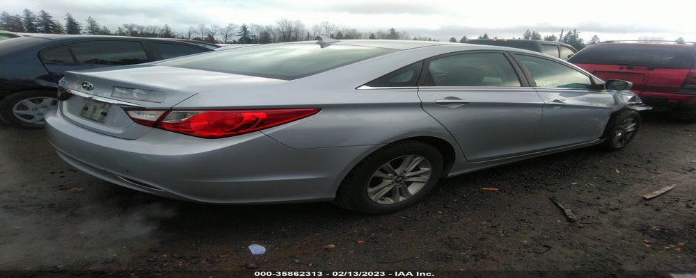 5NPEB4AC2BH008994 2011 HYUNDAI SONATA photo no. 4