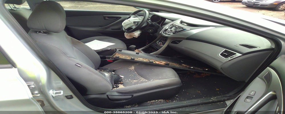 5NPDH4AE3DH325682 2013 HYUNDAI ELANTRA photo no. 5