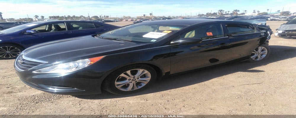 5NPEB4AC4BH064497 2011 HYUNDAI SONATA photo no. 2