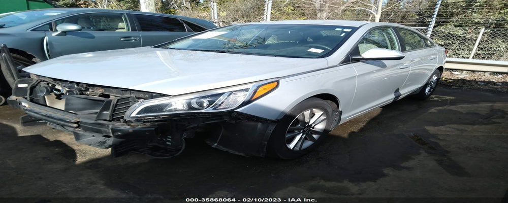 5NPE24AA8FH110529 2015 HYUNDAI SONATA photo no. 2
