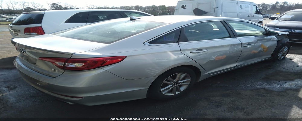 5NPE24AA8FH110529 2015 HYUNDAI SONATA photo no. 4