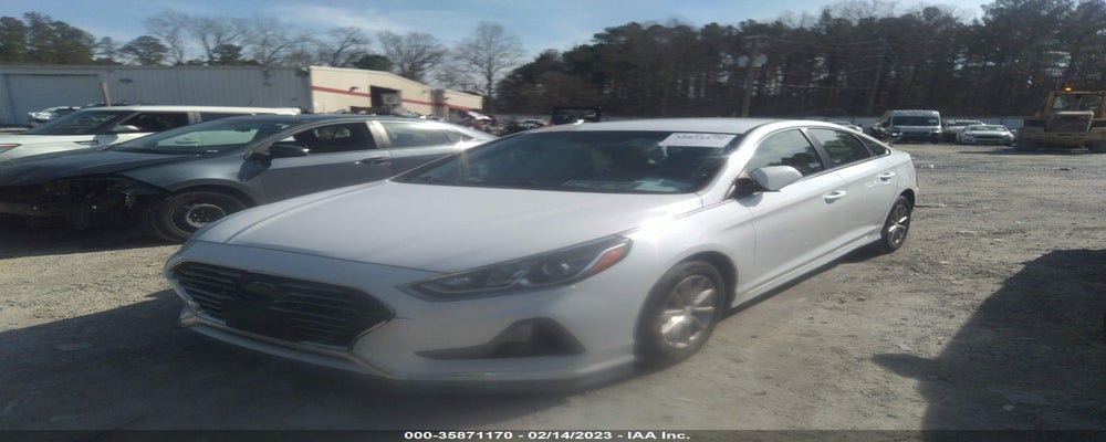 5NPE24AF4JH693332 2018 HYUNDAI SONATA photo no. 2