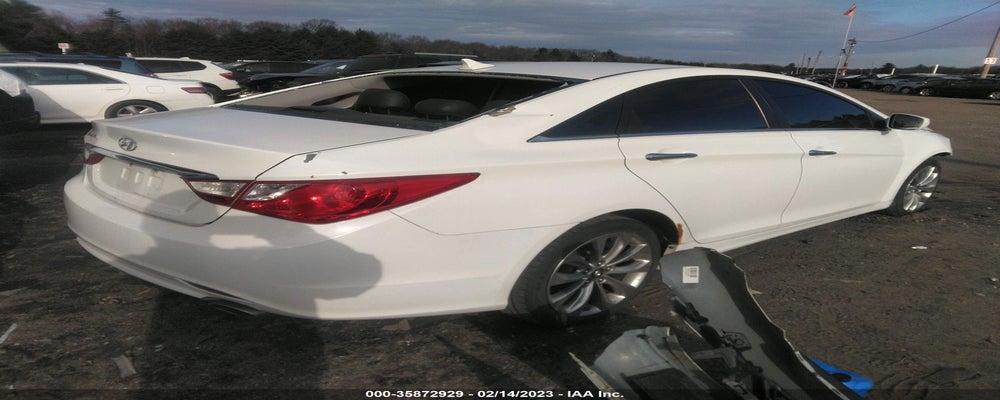 5NPEC4ACXBH036023 2011 HYUNDAI SONATA photo no. 4